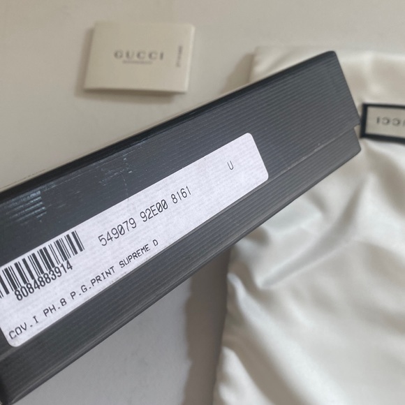 (CFL) Authentic Gucci iPhone 8 / iPhone SE 2nd Gen Phone case, New in Box - Picture 10 of 10